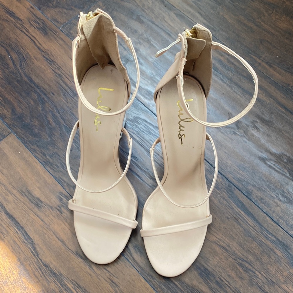 Lulu’s Beige heels
